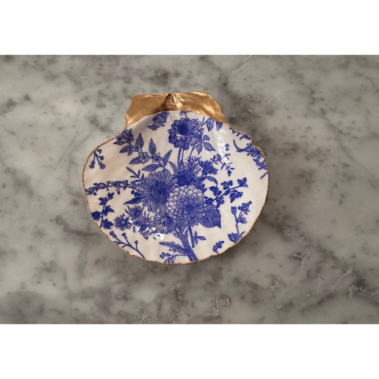 Alternate view of blue chinoiserie floral shell trinket dish