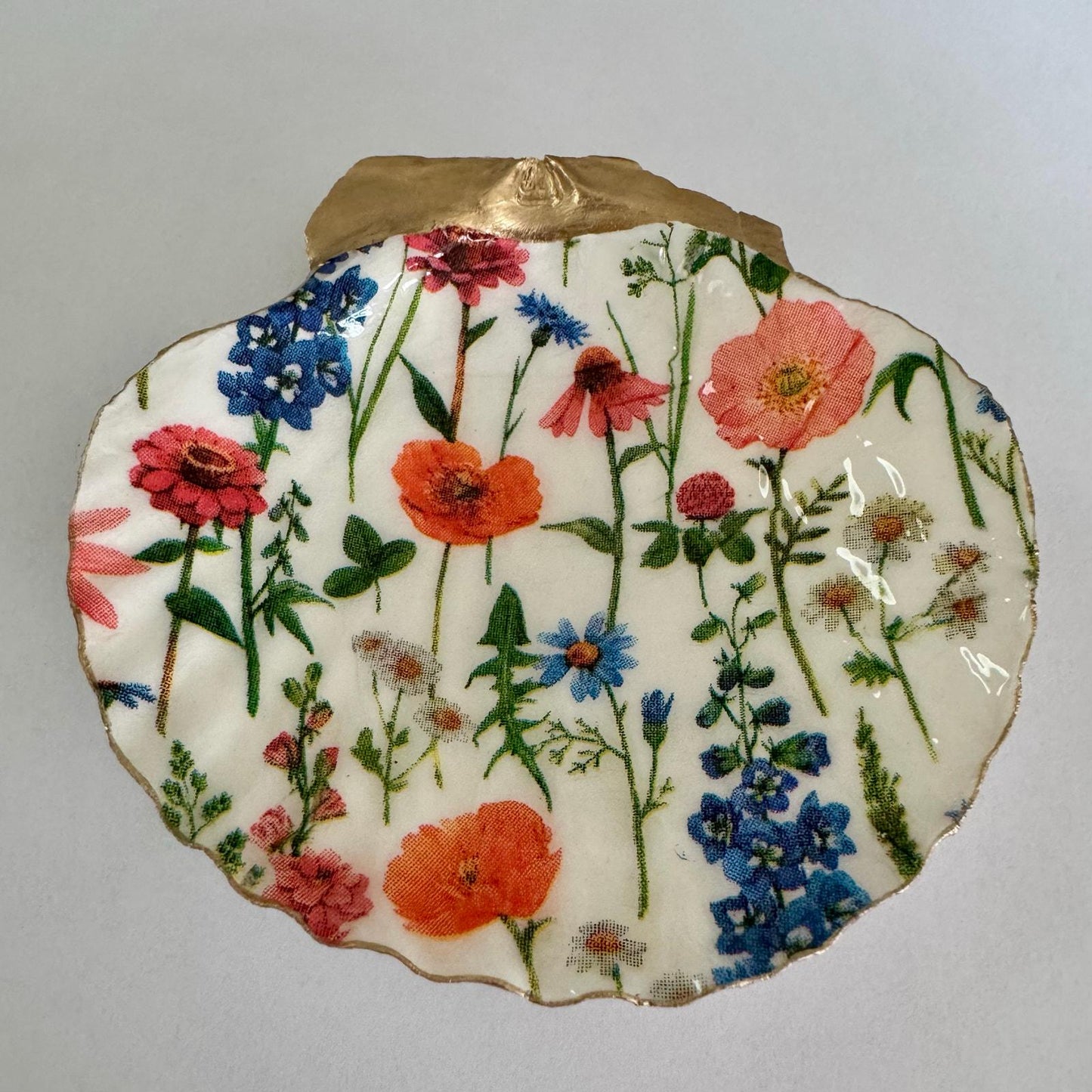 Additional view of garden wildflower shell trinket dish