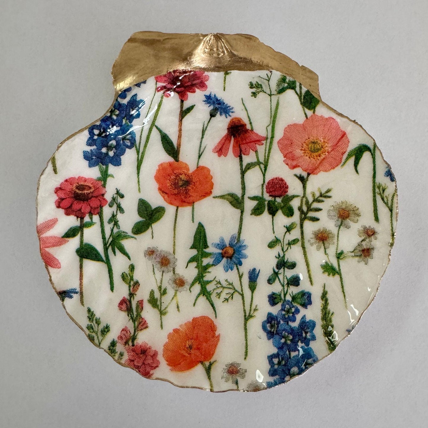 Alternate view of garden wildflower shell trinket dish