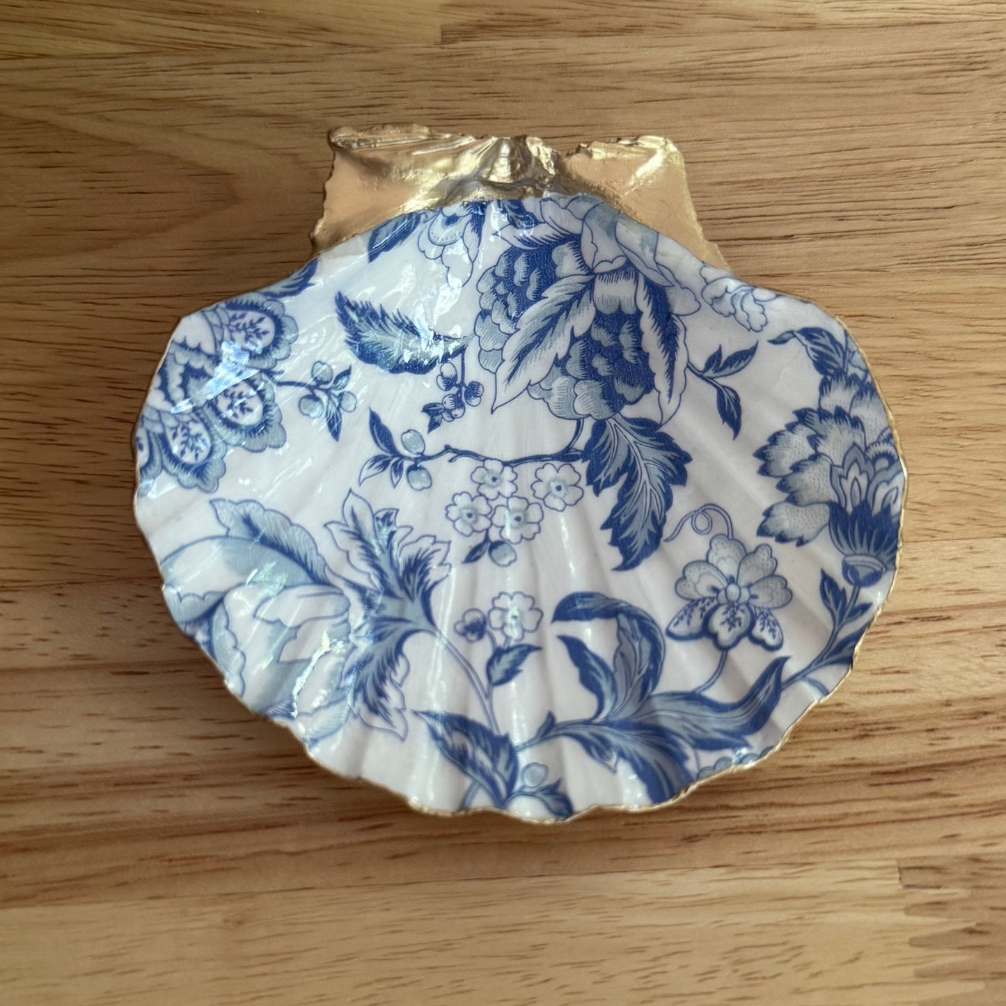Blue Chinoiserie Shell Trinket Dish, Floral Jewelry Dish Coastal Decor