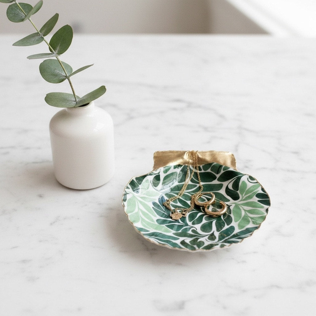 Green botanical leaf shell trinket dish