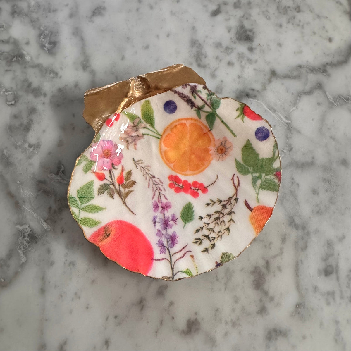 Fruit & Botanical Garden Scallop Shell Ring Dish