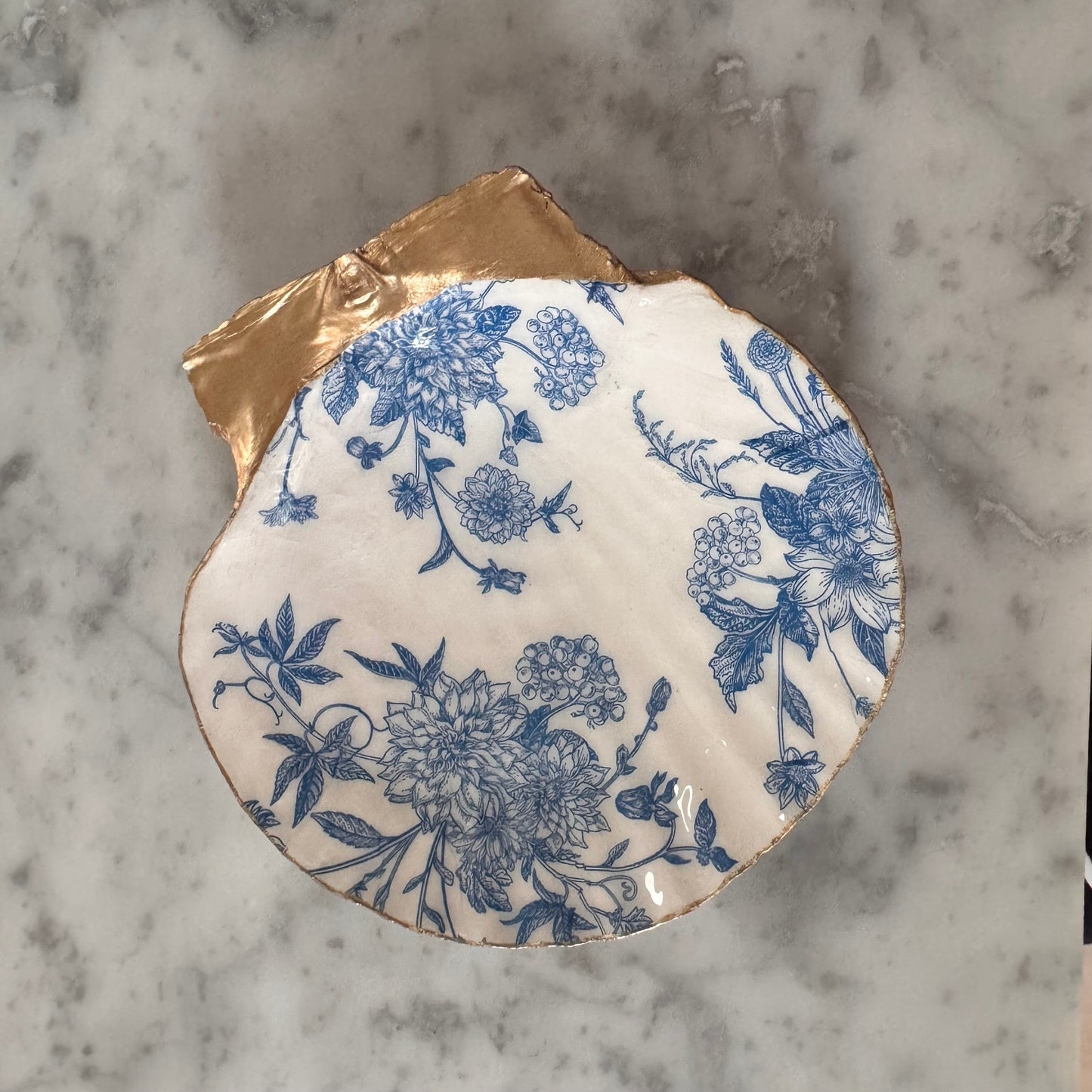 Alternate view of blue toile botanical shell trinket dish