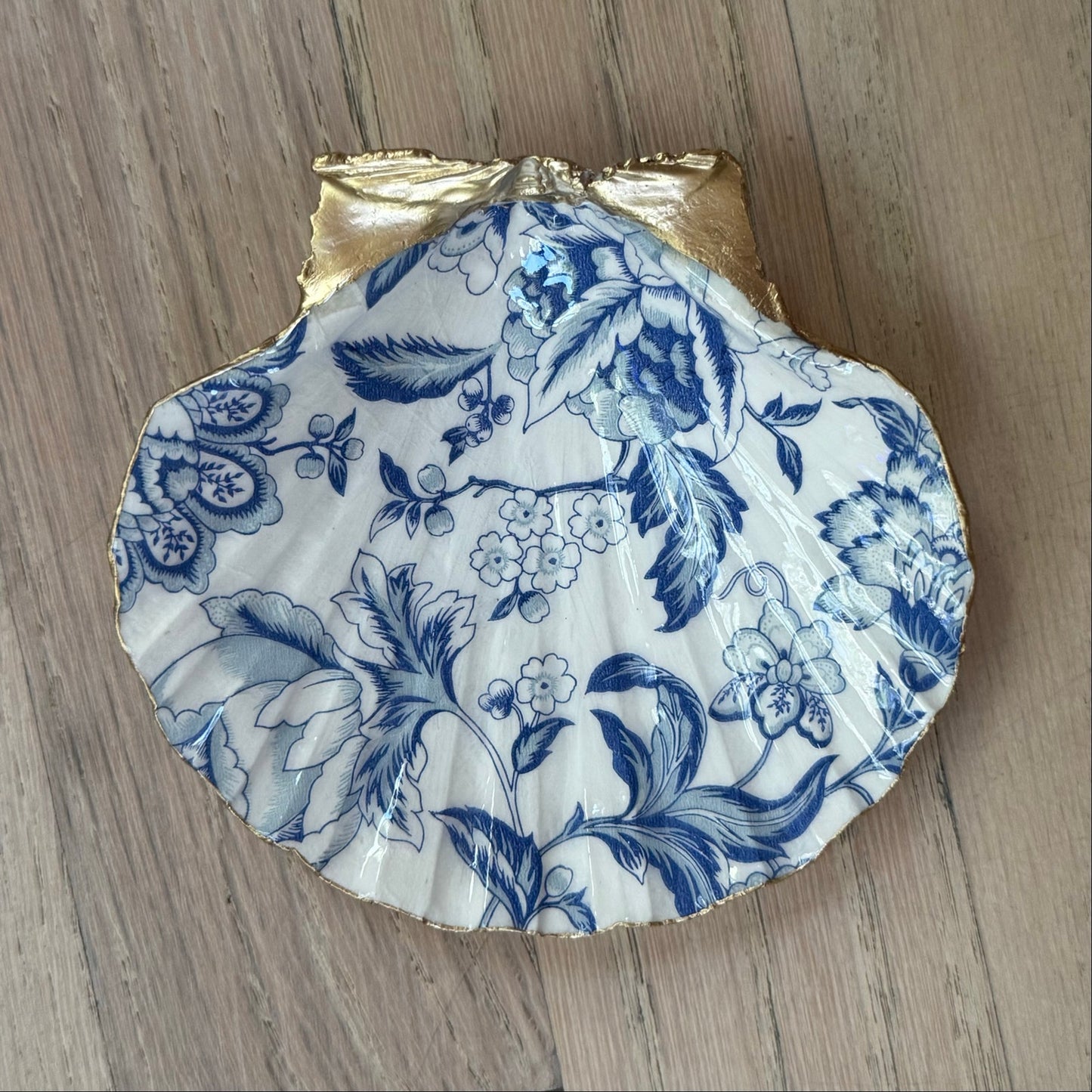 Blue Chinoiserie Shell Trinket Dish, Floral Jewelry Dish Coastal Decor
